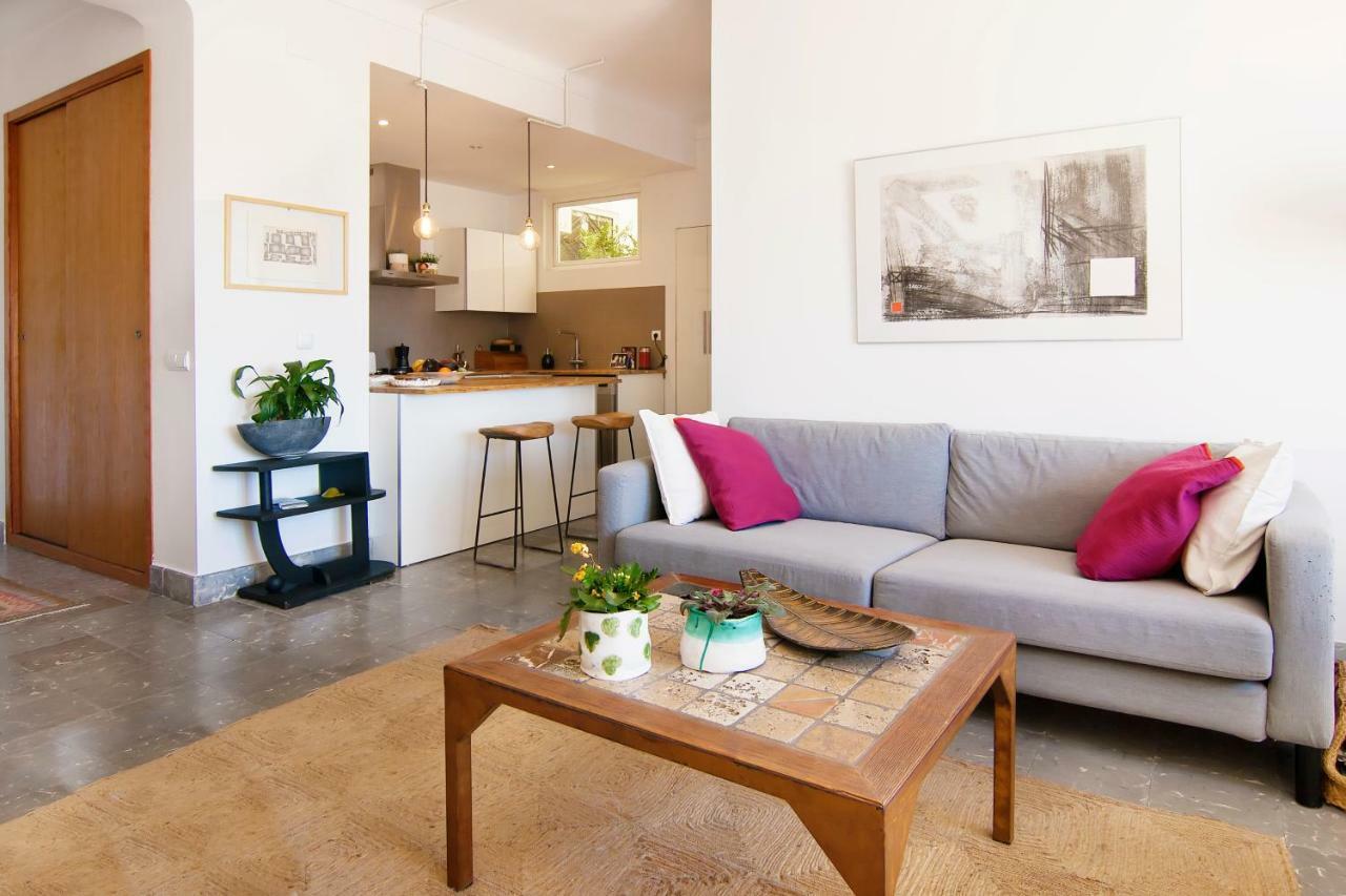 Appartement And The *