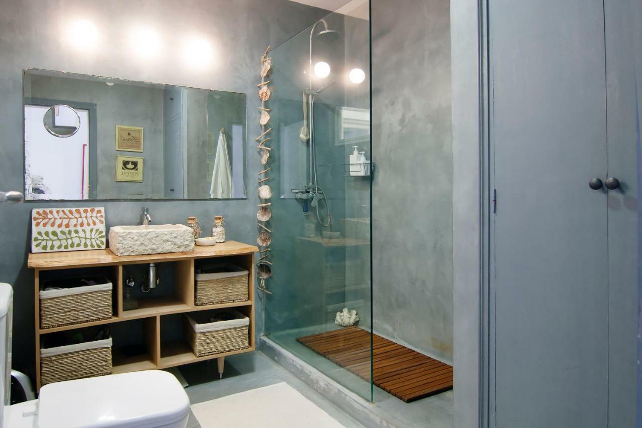 Appartement And The *